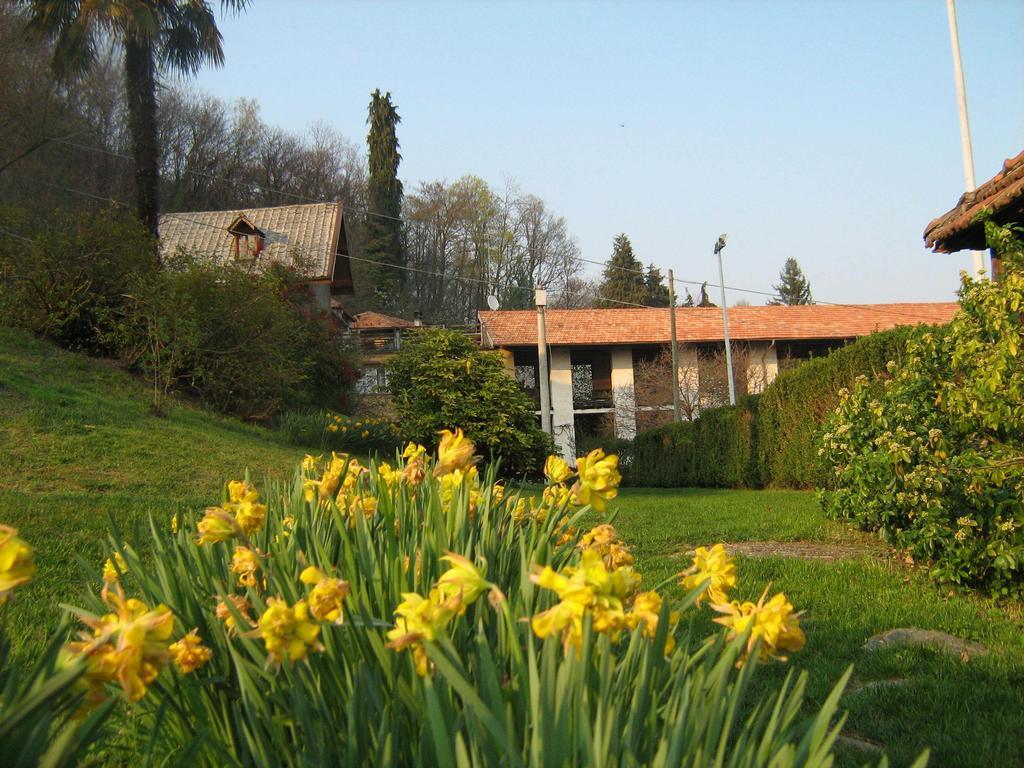 Bed and Breakfast Fattoria Del Pino à Orta San Giulio Extérieur photo